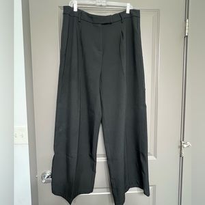 Prettylittething black women’s dress pants size 16